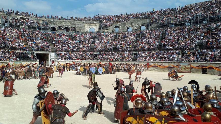 Le Logis De L'Etoile Lägenhet Nîmes Exteriör bild